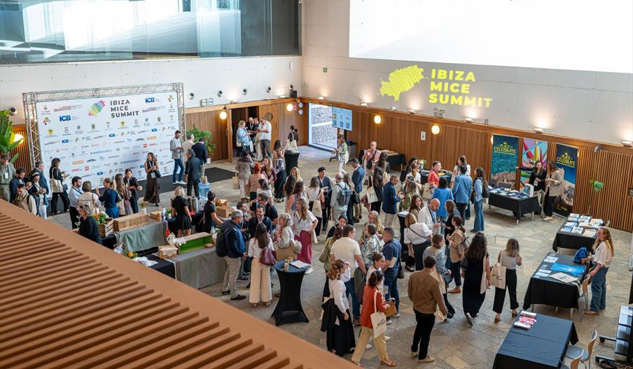 edición del Ibiza Mice Summit, reunion profesionales en palacio de congresos de Ibiza